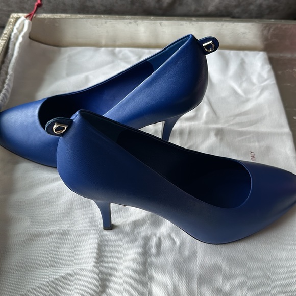 NEW Ferragamo Leather Pump - Picture 8 of 8